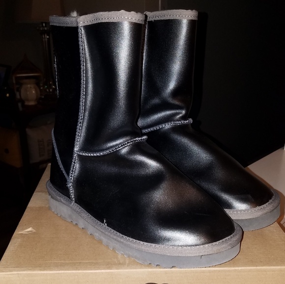 Metallic Silver/Black Ugg Boots - Picture 1 of 4